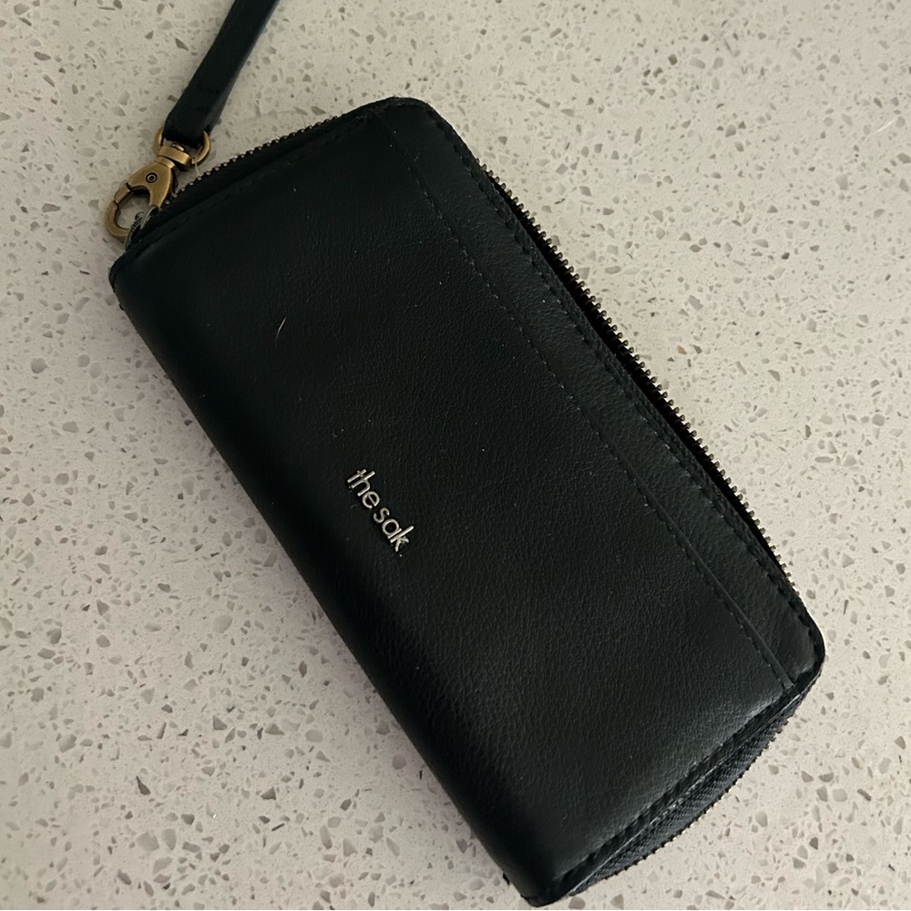 The Sak, Black Leather, zippy, Wristlet